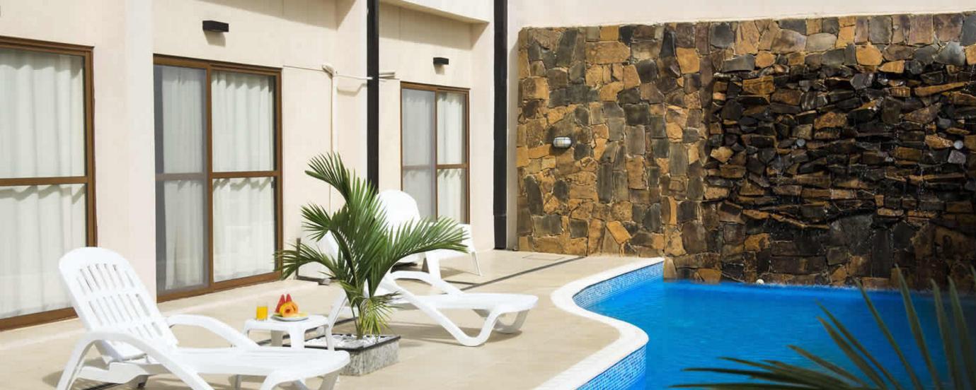 Arami Hotel & Lodge 푸에르토이과수 외부 사진