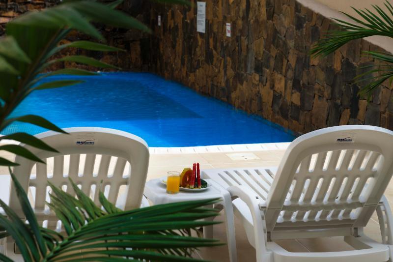 Arami Hotel & Lodge 푸에르토이과수 외부 사진