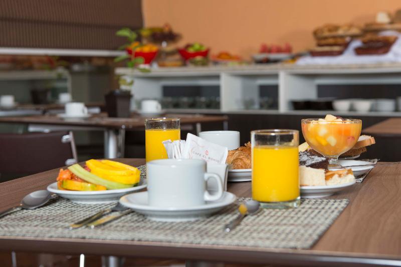 Arami Hotel & Lodge 푸에르토이과수 외부 사진
